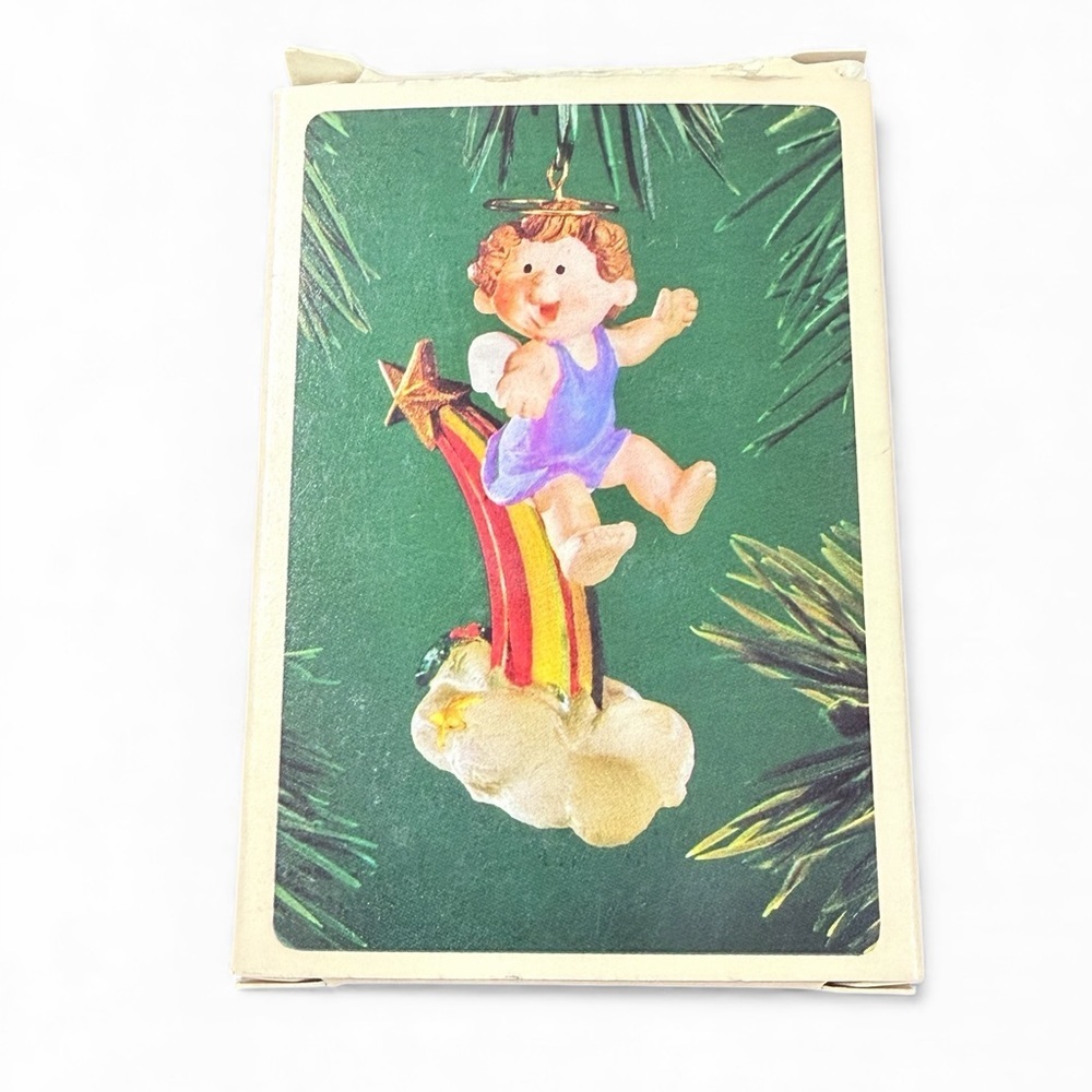 1983 Hallmark “Rainbow Angel” Keepsake Ornament with original box - Picture 7 of 12